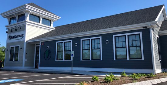 Branding and bank design for the eastern Massachusetts market.